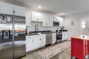 Microwave, stovetop, dishwasher, coffee/tea maker