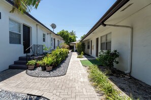 Suite, Patio | Exterior - The Tel Ft. Lauderdale (Fort Lauderdale)