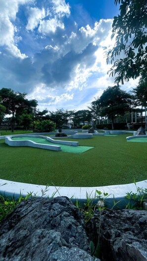 Property grounds - WV Towers - Cozy Studio Base Near City Hotspots (Iloilo City)