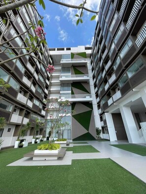 Exterior - WV Towers Studio Spot - Bright & Practical Stay (Iloilo City)