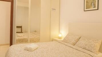 3 dormitorios, tabla de planchar con plancha, wifi y ropa de cama