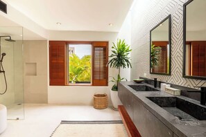 Shower - Four Seasons Private Villa: Newly renovated (Punta Mita)