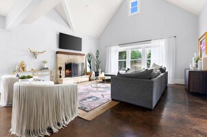 Huis, privébadkamer, uitzicht op tuin (Acorn Haus) | Lounge