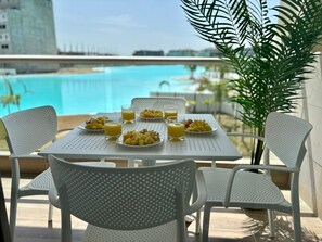Outdoor dining - Paddle y Relax Baia Kristal Con Vista Laguna (Cartagena de Indias)