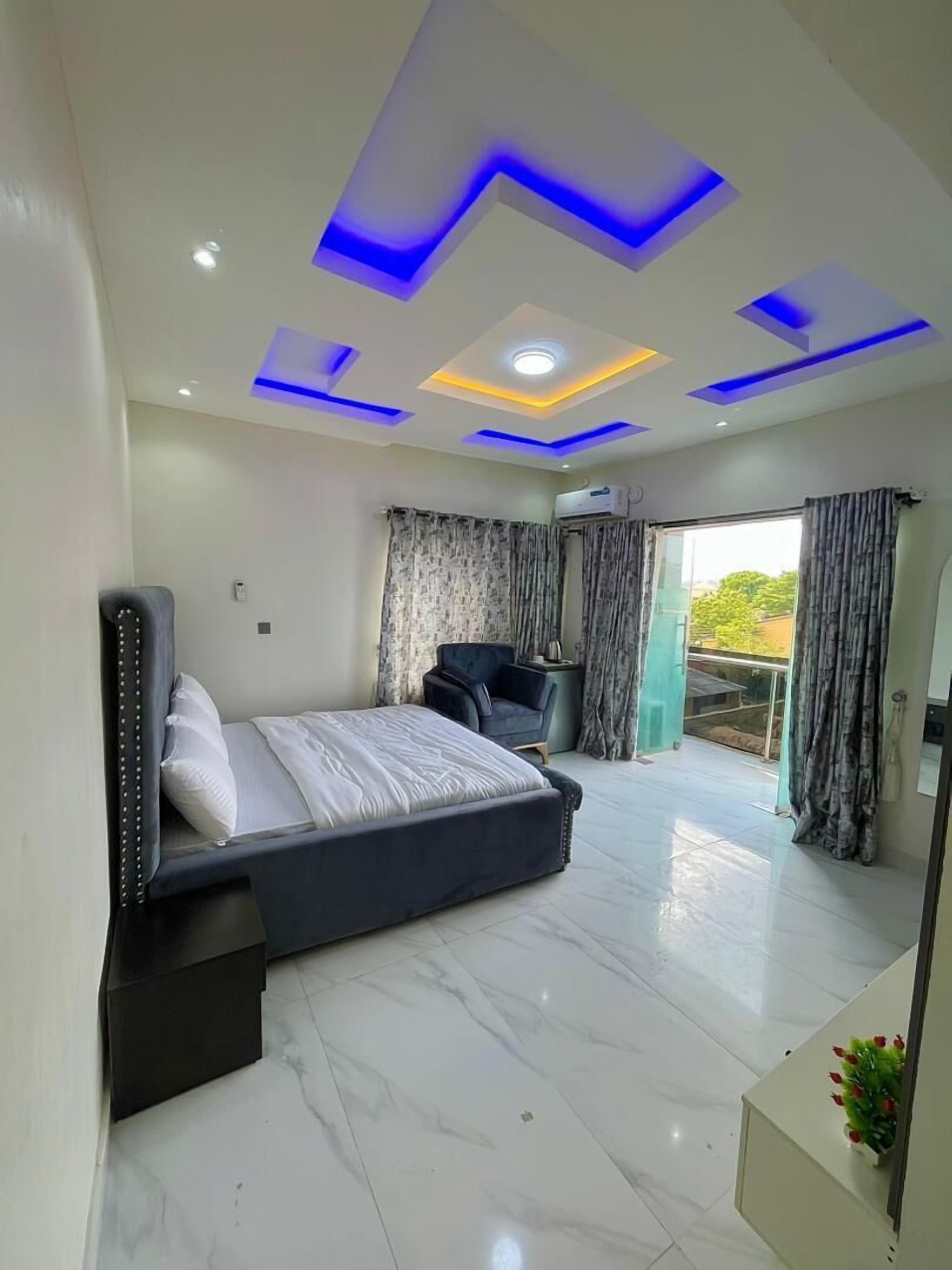 奢華套房 | 書桌、筆電工作空間