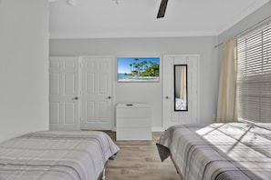 2 bedrooms, iron/ironing board, WiFi, bed sheets - Resort-Style Orlando Condo • Balcony • Pool•Gym (Davenport)