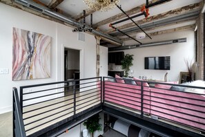 Interior - Columbus Electric Co. Loft Apt. (Columbus)
