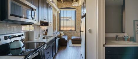 Kühlschrank, Ofen, Herdplatte, Geschirrspüler