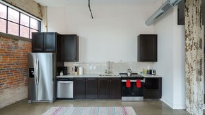 Private kitchen - The SOHO Industrial Loft (Columbus)