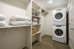 Interior - The Electric Factory Flat - Short North (Columbus)