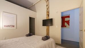 1 slaapkamer, een strijkplank/strijkijzer, wifi, beddengoed
