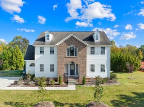 Exterior - Lake Access, Game Room, Sleeps 21, Modern! (Mooresville)