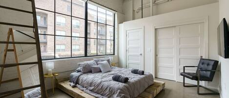 1 soverom, skrivebord, strykejern/-brett og wi-fi