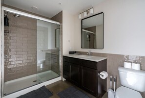 Hair dryer, towels - The Edison Loft - Renovated Factory - Short North (Columbus)
