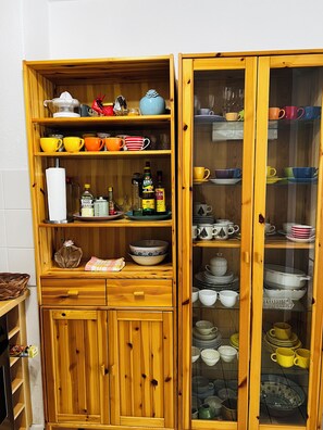 Interior - Sweethome with garden and wifi 2 room family apartment (Hildesheim)