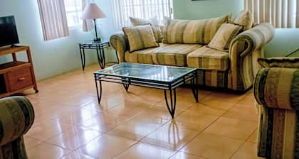 Lovely Private 2 bed 2 bath Fully Furnished Apt. Central Location Laceiba