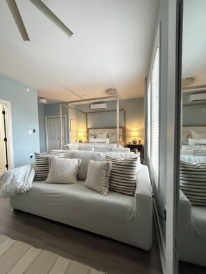 1 slaapkamer, een strijkplank/strijkijzer, gratis wifi, beddengoed