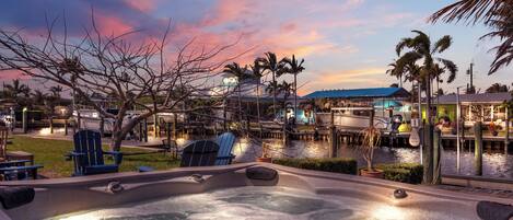 Outdoor spa tub