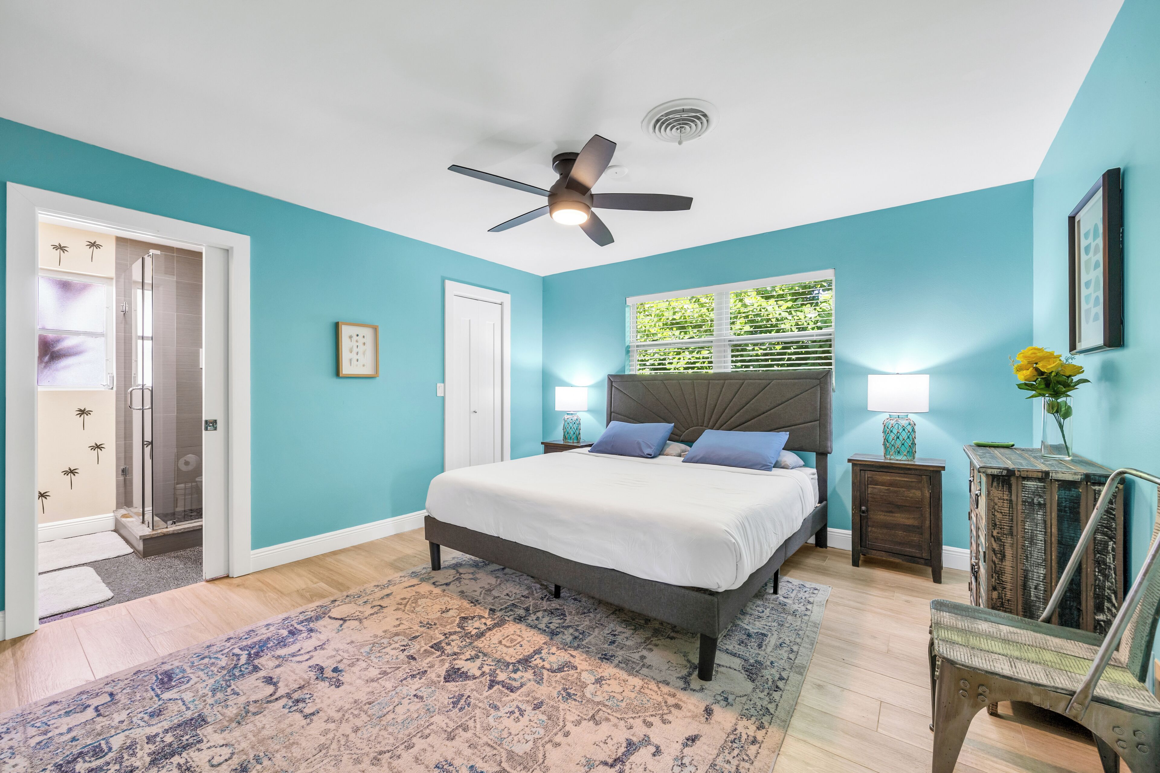2 chambres, fer et planche à repasser, Wi-Fi gratuit, draps fournis