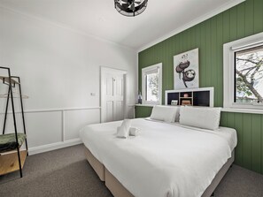 Fer et planche à repasser, accès Internet