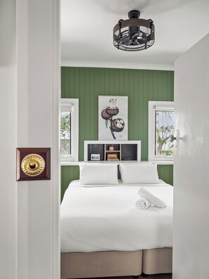 2 bedrooms, iron/ironing board, Internet - Whitehouse Cottage | Margaret River (Margaret River)