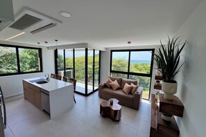Living area - New Condo, 2 minutes from the beach (Jacó)