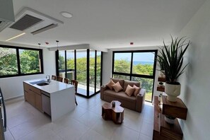 Living area - Condo 6th Floor Ocean View (Jacó)