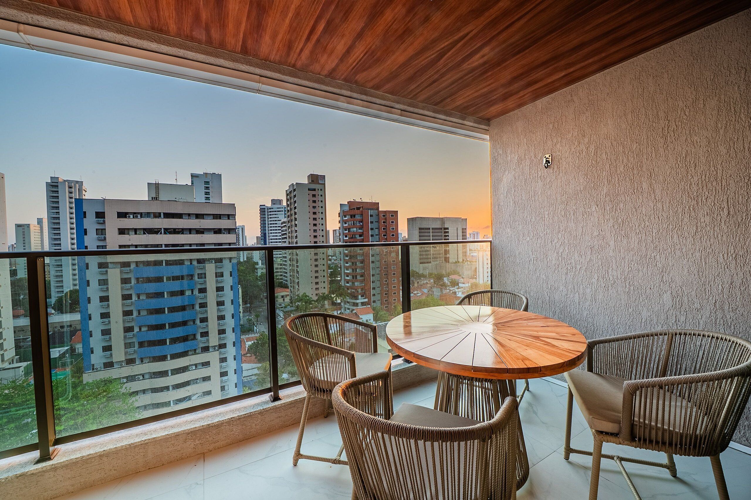 City Apartment | Outdoor dining