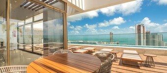 Beach Class Meireles by Carpediem Ocean View