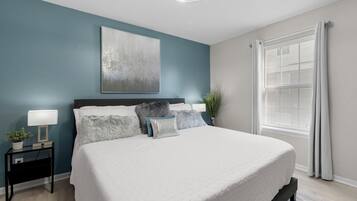 2 bedrooms, desk, iron/ironing board, free WiFi