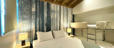 Tabla de planchar con plancha y internet