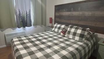 2 Schlafzimmer, Reisekinderbett, kostenloses WLAN, Bettwäsche