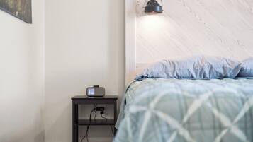 1 bedroom, desk, iron/ironing board, free WiFi