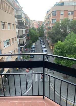 Exterior - Apartamento nuevo renovado cerca del mar (Sant Adria de Besos)