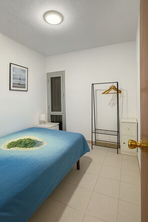 Comfort Apartment, Balcony, City View | Free WiFi - Apartamento nuevo renovado cerca del mar (Sant Adria de Besos)