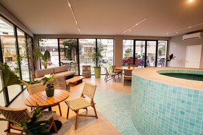 Lobby - Piedade 45 Housi Belem by Carpediem (Belém)