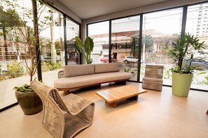 Basic Apartment | Living area | Smart TV - Piedade 45 Housi Belem by Carpediem (Belém)