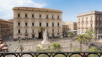 Deluxe Room, Balcony, City View | City view