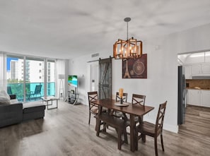 Interior - Elegant Beachside Resort-Style Condo in Hollywood (Hollywood)