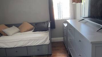 1 habitación, wifi gratis y ropa de cama