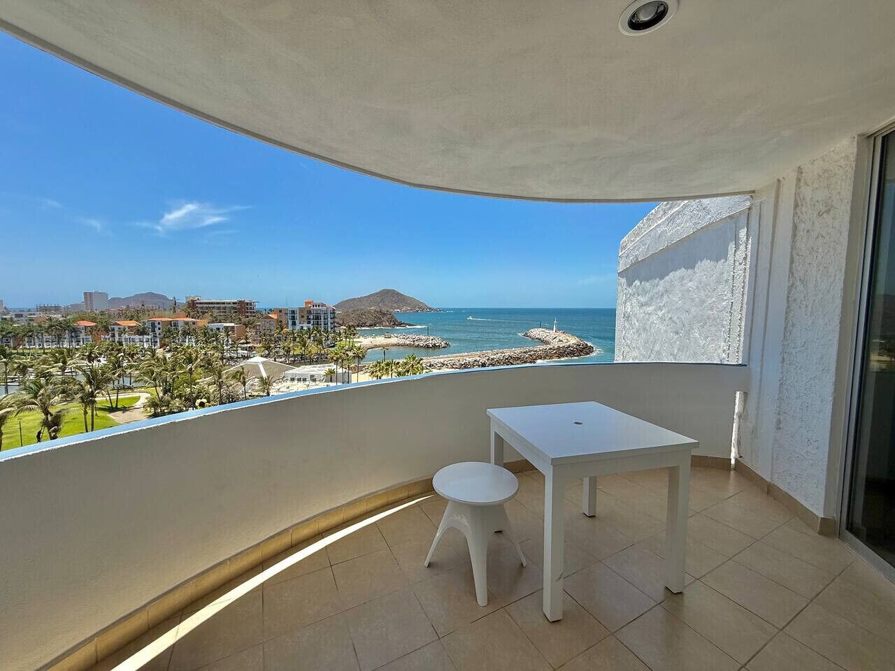 Departamento básico | Terraza o patio