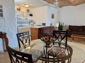 Basic Apartment | Living area | Flat-screen TV