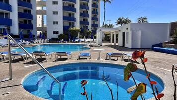 Kolam renang outdoor