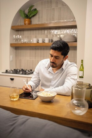 Luxury Studio Suite, Patio, Courtyard View | Private kitchen | Mini-fridge, microwave, stovetop, coffee/tea maker - Life Hospitality Apartments (Ensenada)