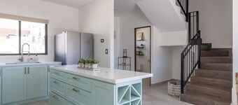 3BR Home w/Terrace & View nr VDG