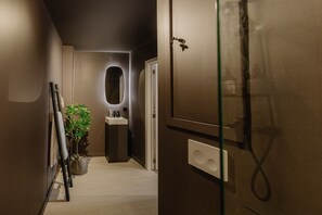 開放式套房, 露台 | 浴室 | 淋浴設備、風筒、提供毛巾、番梘