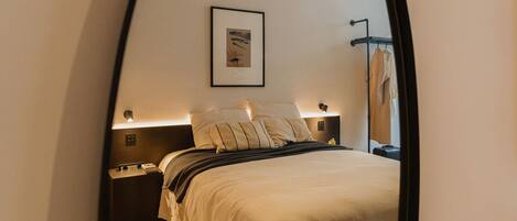 スタジオスイート | ノートパソコン用作業スペース、アイロン / アイロン台、WiFi (無料)、ベッドシーツ