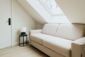 Family Studio Suite | Living area - Raibu Antwerp by Stay-C (Antwerpen)