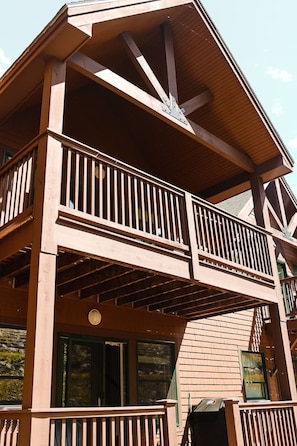 Exterior - Lakes & Lifts • Hiking • Moose Pond (Bridgton)