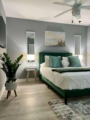 Iron/ironing board, WiFi, bed sheets - Wonderful 3-bedroom house in St. Augustine, close to beach and Historic District (St. Augustine)